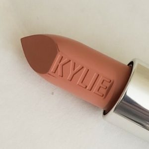 رژلب کرمی کایلی جنر